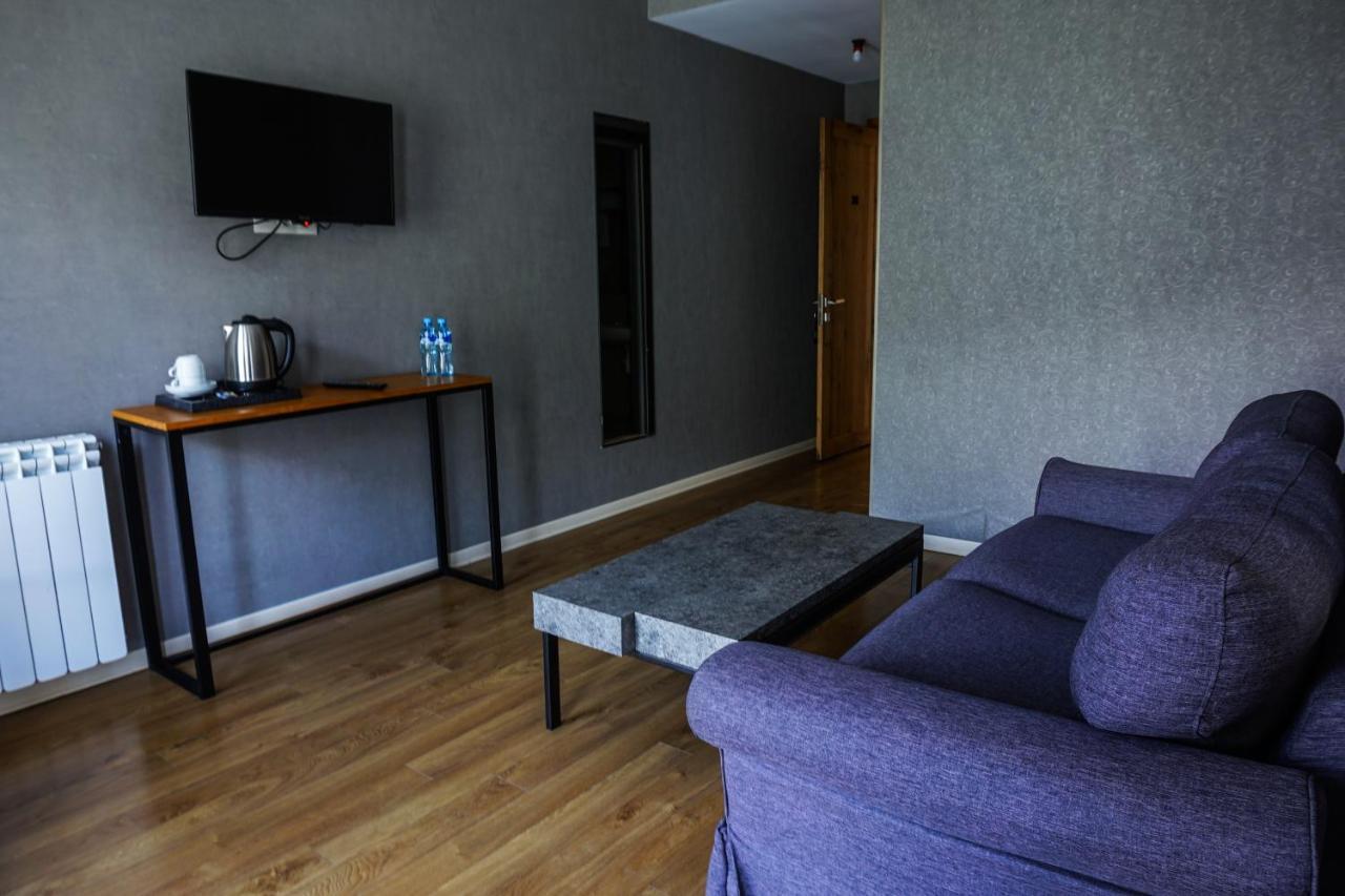 Hotel Stancia Kazbegi - City Center Eksteriør billede