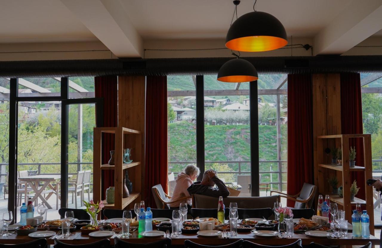 Hotel Stancia Kazbegi - City Center Eksteriør billede