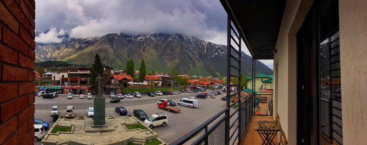 Hotel Stancia Kazbegi - City Center Eksteriør billede