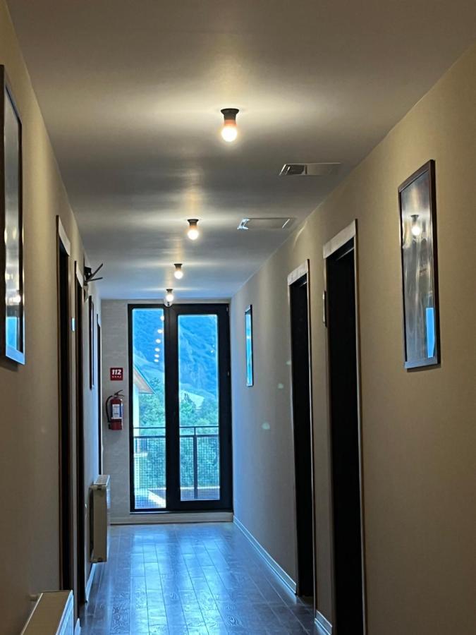 Hotel Stancia Kazbegi - City Center Eksteriør billede